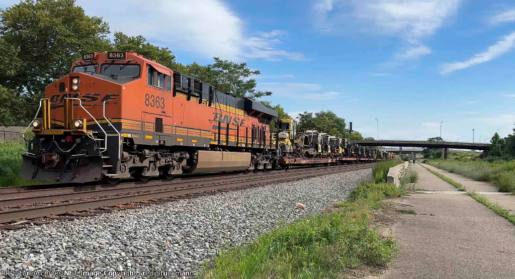 BNSF 8363 leads S558-26.